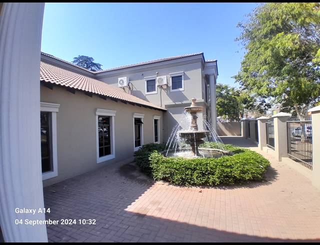 2,000M² BUILDING FOR SALE IN MID TOWN